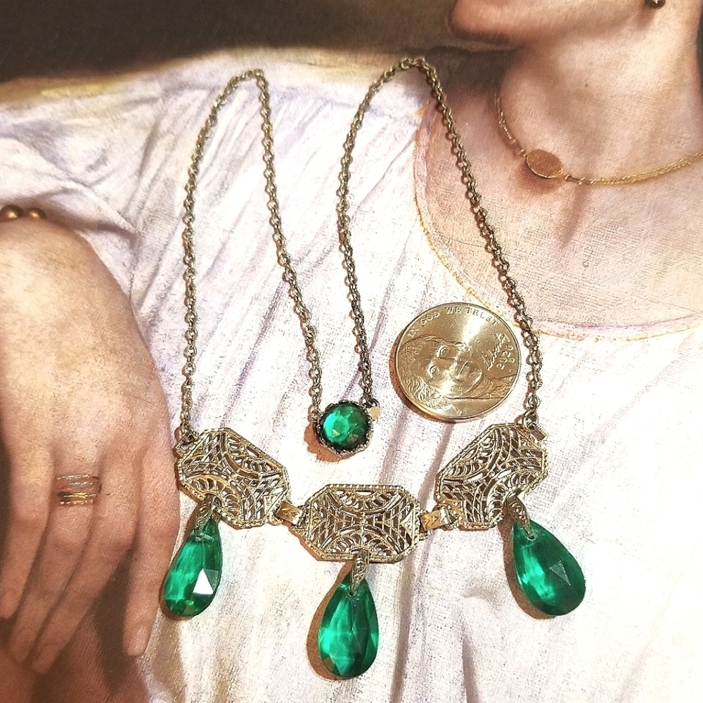1910s Edwardian Filigree Green Crystal Necklace